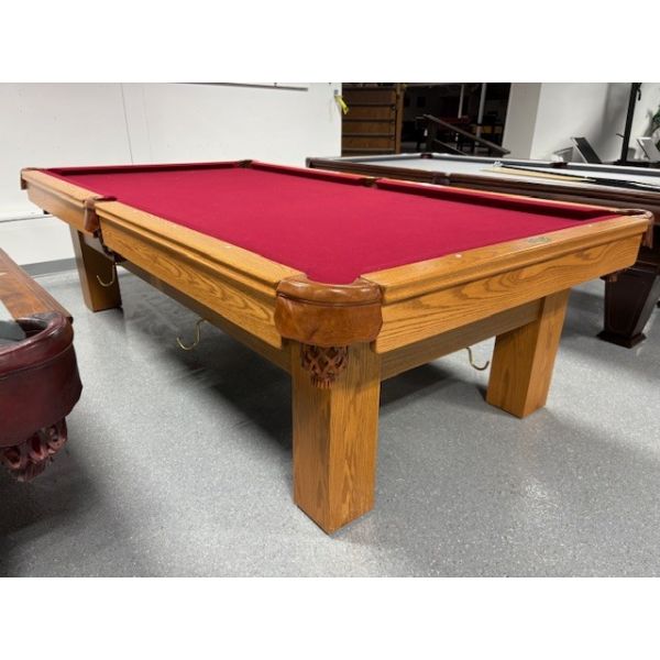 Palason Billiards 9 foot used pool table with 1 inch thick natural slate Code : TABLE529PAL9P
Made with 1 inch thick slate, hardwood and engineered wood with Oak finish, square legs, genuine leathers  pockets and Red  billiard cloth. Code :  TABLE529PAL9