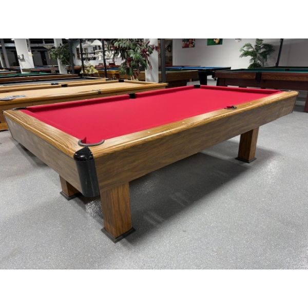 Minnesota Fats Billiards 8 foot used pool table with 1 inch thick natural quarried slate Code : TABLE569MIN8P
Made with engineered woods with Formica faux wood finish, inset pockets and ANDY600T billiard cloth fabric with stain protection. Includes a one