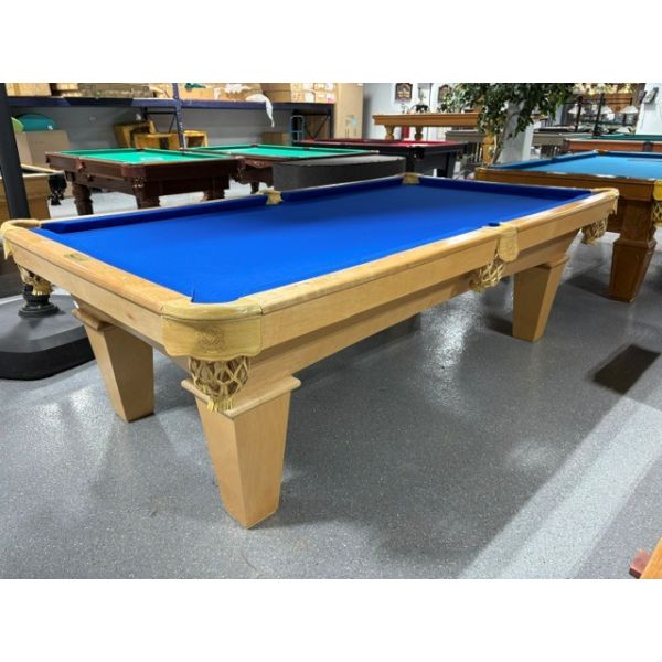 Used 8 foot Connelly Billiards 1 inch thick slate Pool Table with Maple finish and Royal Blue cloth Code : TABLE606CON8P
Crafted in the USA of solid hardwood with Maple finish, tapered legs, genuine leather pockets, natural quarried 1 inch slate and Roya