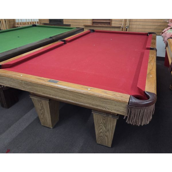 Brunswick Billiard Dakota 8 foot used pool table with 3/4 inch thick real slate Code: TABLELIQ120-OTT
Made with hardwood rails, laminate wood and engineered woods. Includes a 1 year warranty, Red/Burgundy Teflon protected billiard cloth and a used billia