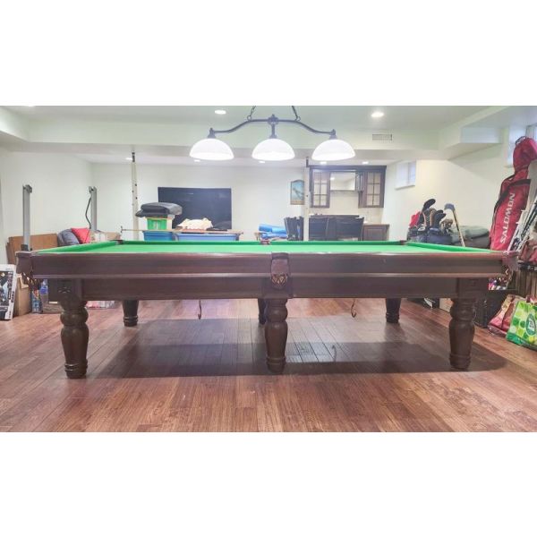 10 foot Canada Billiard Mahogany finish Snooker table Code : TABLE576CBB10P
Made with Hardwoods, natural quarried slate, genuine leather pockets, with a professional quality Hainsworth made in England cloth.
Includes a one year warranty and a used bil