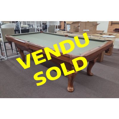 Stallion 8 foot used pool table made by Legacy with natural 1 inch thick slate and Queen Anne legs Code: TABLELIQ121-OTTREV